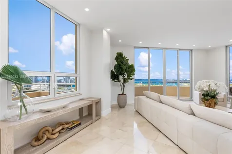 808 Brickell Key Drive Miami FL 33131