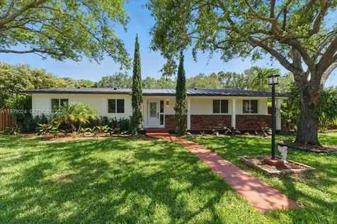 7860 SW 158th Terrace Palmetto Bay FL 33157