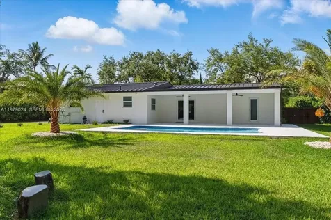 7860 SW 158th Terrace Palmetto Bay FL 33157