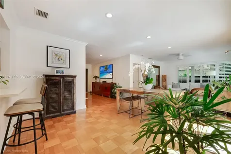 424 Sansovino Avenue Coral Gables FL 33146