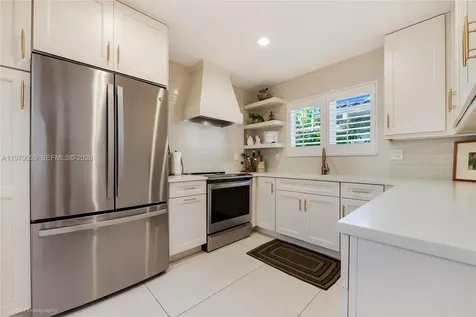 424 Sansovino Avenue Coral Gables FL 33146