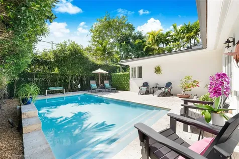 424 Sansovino Avenue Coral Gables FL 33146