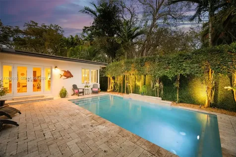 424 Sansovino Avenue Coral Gables FL 33146