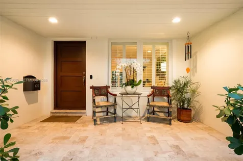 424 Sansovino Avenue Coral Gables FL 33146