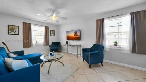 415 NE 2nd Street Hallandale Beach FL 33009