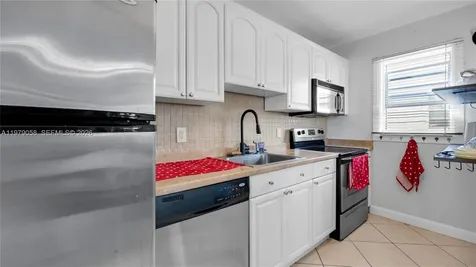 415 NE 2nd Street Hallandale Beach FL 33009