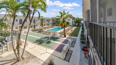 415 NE 2nd Street Hallandale Beach FL 33009