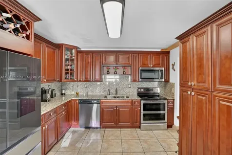 3166 SW 22nd Terrace Miami FL 33145