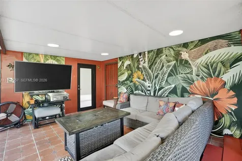 3166 SW 22nd Terrace Miami FL 33145