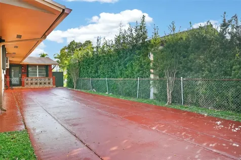 3166 SW 22nd Terrace Miami FL 33145