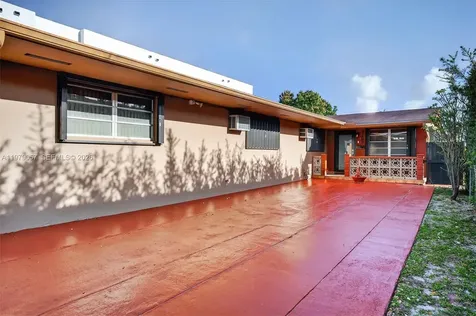 3166 SW 22nd Terrace Miami FL 33145