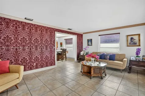 3166 SW 22nd Terrace Miami FL 33145