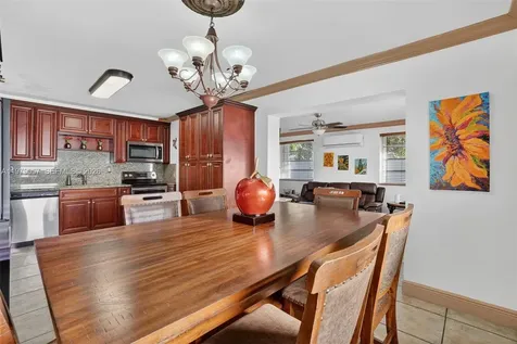 3166 SW 22nd Terrace Miami FL 33145