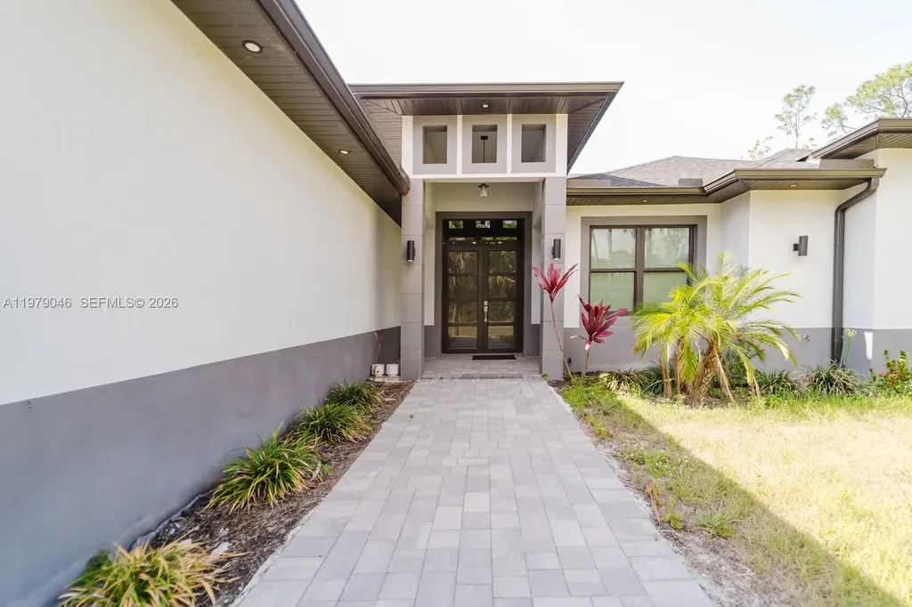 398 35th Avenue NW Naples FL 34120