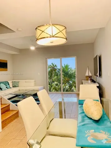 619 Meridian Avenue Miami Beach FL 33139