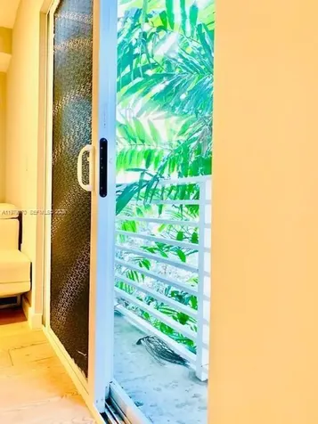 619 Meridian Avenue Miami Beach FL 33139