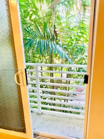 619 Meridian Avenue Miami Beach FL 33139