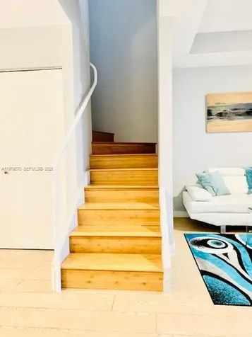 619 Meridian Avenue Miami Beach FL 33139