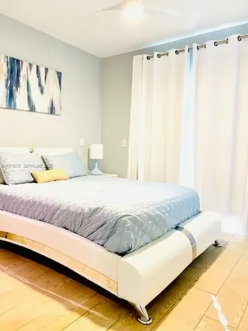 619 Meridian Avenue Miami Beach FL 33139