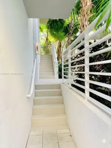 619 Meridian Avenue Miami Beach FL 33139