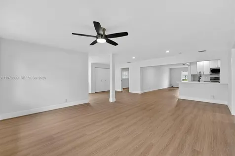 8941 NW 13th Street Plantation FL 33322
