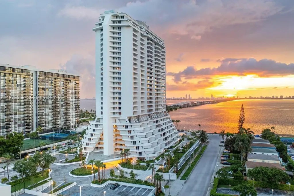 555 NE 34th Street Miami FL 33137