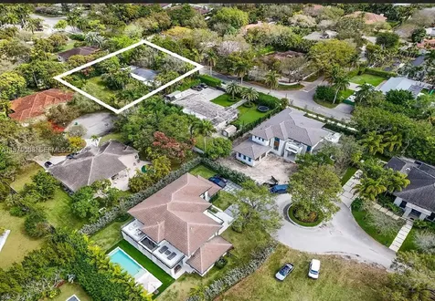 9330 SW 72nd Avenue Pinecrest FL 33156
