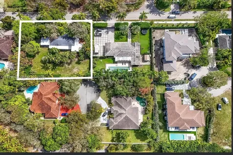 9330 SW 72nd Avenue Pinecrest FL 33156