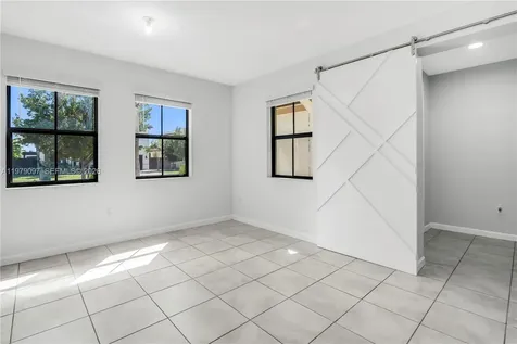 2541 SE 1st Street Homestead FL 33033