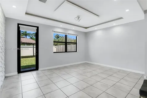 2541 SE 1st Street Homestead FL 33033
