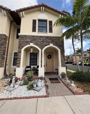 3223 SE 6th Street Homestead FL 33033