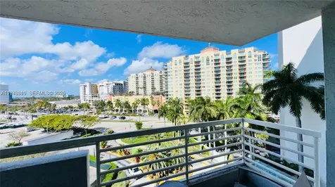 2670 E Sunrise Boulevard Fort Lauderdale FL 33304