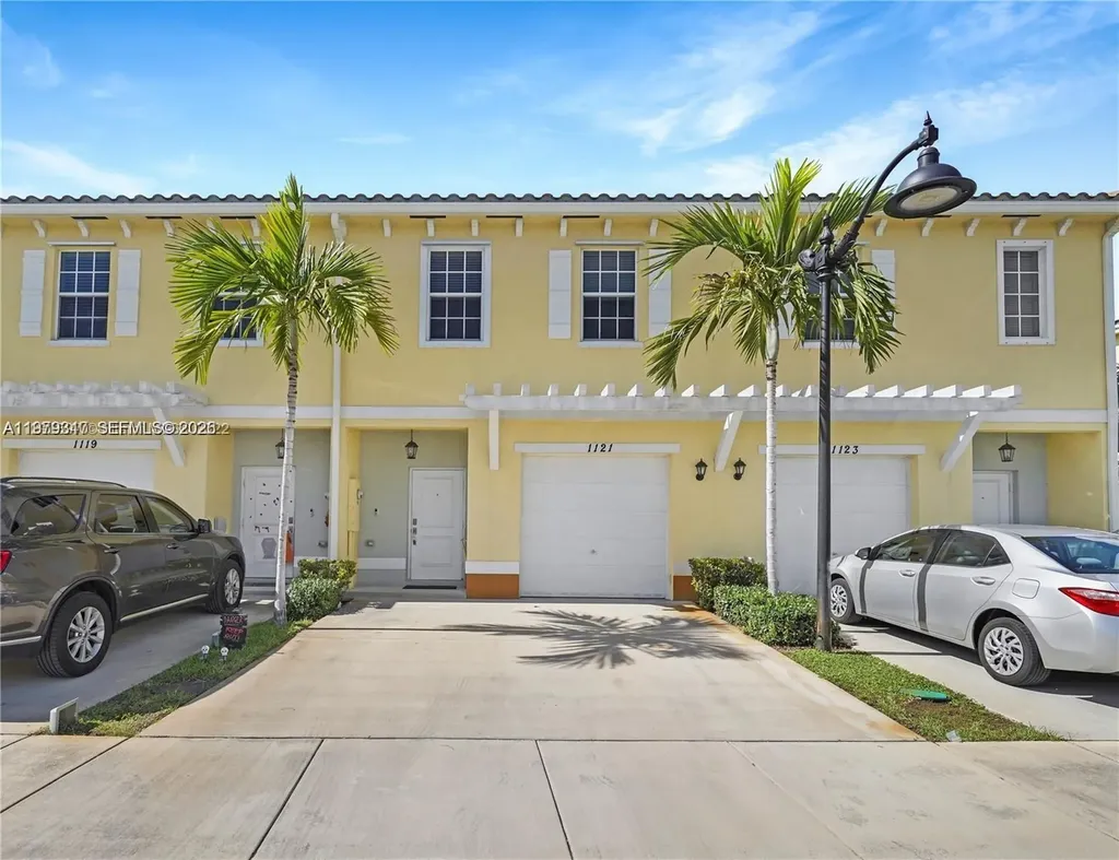 1121 NW 41st Lane Lauderhill FL 33313