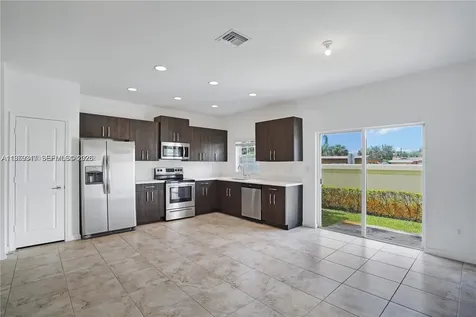 1121 NW 41st Lane Lauderhill FL 33313