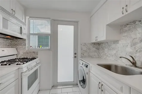 1035 Meridian Avenue Miami Beach FL 33139