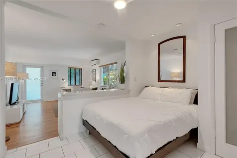 1035 Meridian Avenue Miami Beach FL 33139