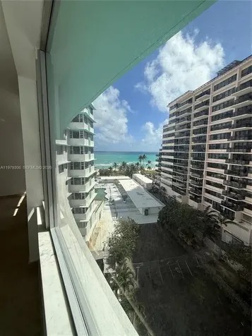 5255 Collins Avenue Miami Beach FL 33140