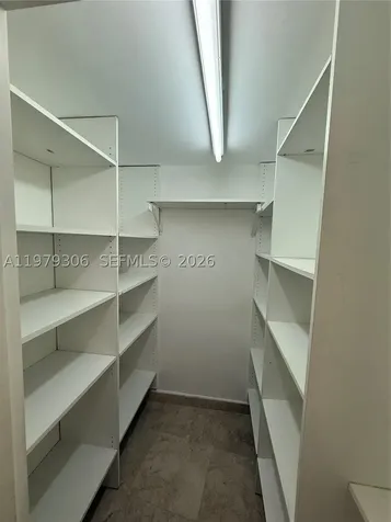 5255 Collins Avenue Miami Beach FL 33140