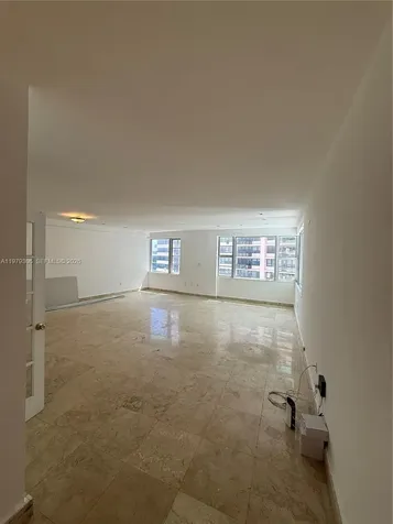 5255 Collins Avenue Miami Beach FL 33140