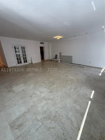 5255 Collins Avenue Miami Beach FL 33140
