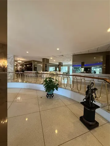 5255 Collins Avenue Miami Beach FL 33140