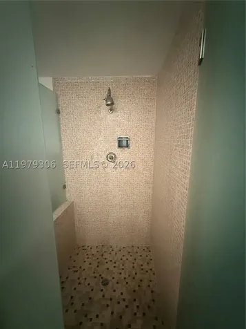 5255 Collins Avenue Miami Beach FL 33140