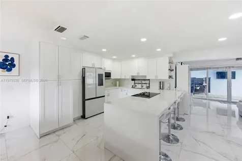 1101 NW 86th Terrace Pembroke Pines FL 33024