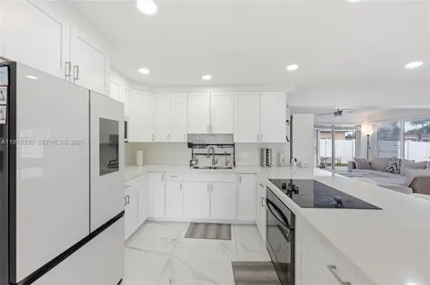 1101 NW 86th Terrace Pembroke Pines FL 33024