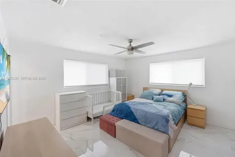 1101 NW 86th Terrace Pembroke Pines FL 33024