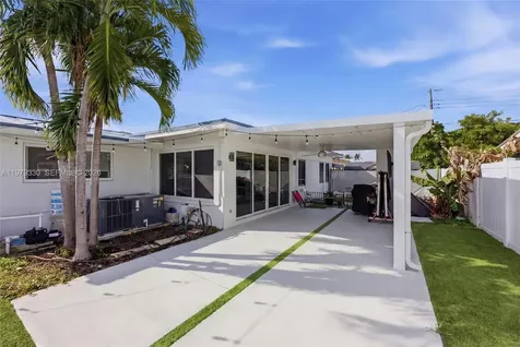 1101 NW 86th Terrace Pembroke Pines FL 33024