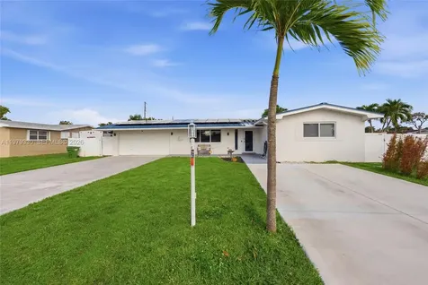 1101 NW 86th Terrace Pembroke Pines FL 33024