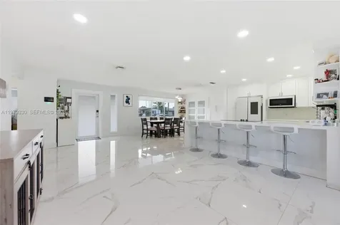 1101 NW 86th Terrace Pembroke Pines FL 33024