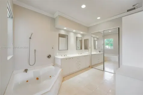 1448 Mariner Way Hollywood FL 33019