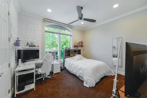 1448 Mariner Way Hollywood FL 33019